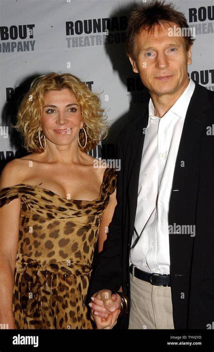 Actress Natasha Richardson with husband Liam Neeson at the premiere of the movie "Nell" | Source: Getty Images