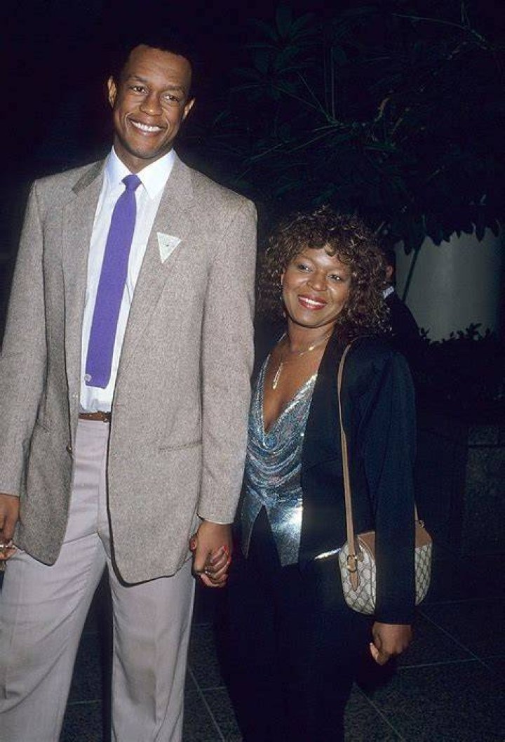 Alaina Reed and Kevin Peter Hall attend the Pre-Dinner Party for the "Broadway Applauds Lincoln Center" Gala on April 13, 1986 at Sardi's Restaurant in New York City | Photo: Getty Images