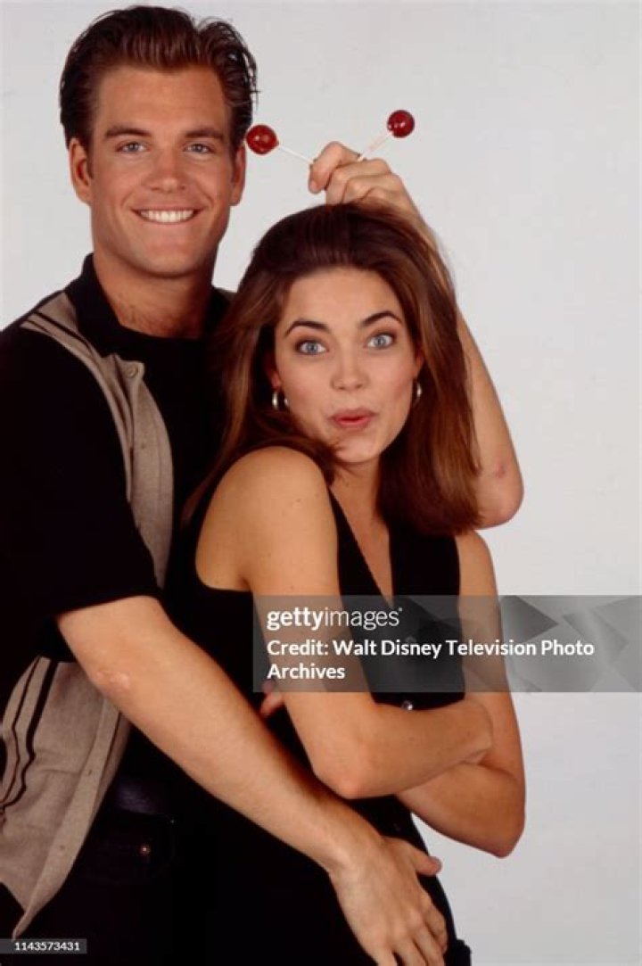 Amelia Heinle and Michael Weatherly on the TV series "Loving" in New York, circa 1995. | Source: Ann Limongello/American Broadcasting Companies/Getty Images