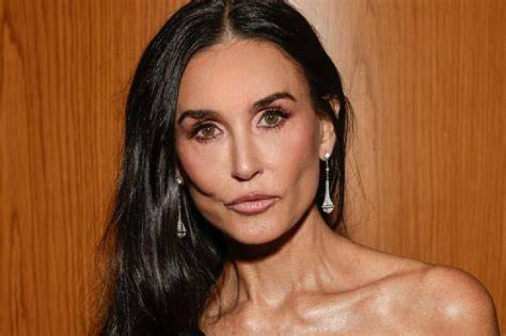 An up-close shot of Demi Moore posing for a portrait 1982 in Los Angeles City. / Source: Getty Images