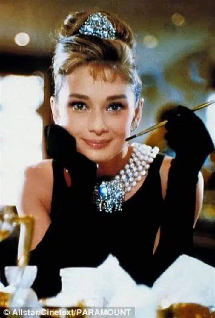 Audrey Hepburn on the set of "Breakfast at Tiffany's" on January 1, 1961 | Source: Getty Images
