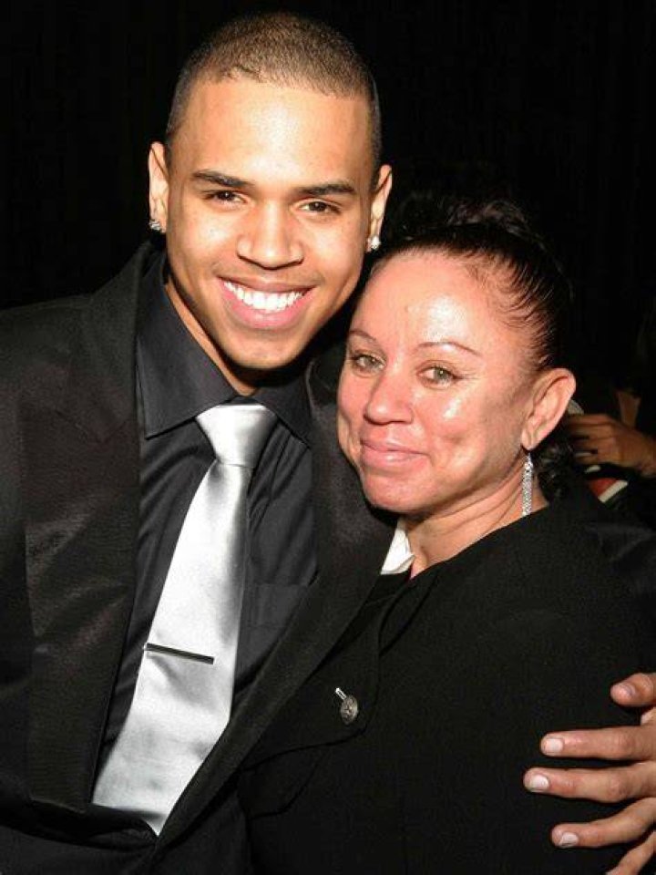 Chris Brown and Joyce Hawkins at his 18th birthday party on May 4, 2007. | Source: Getty Images