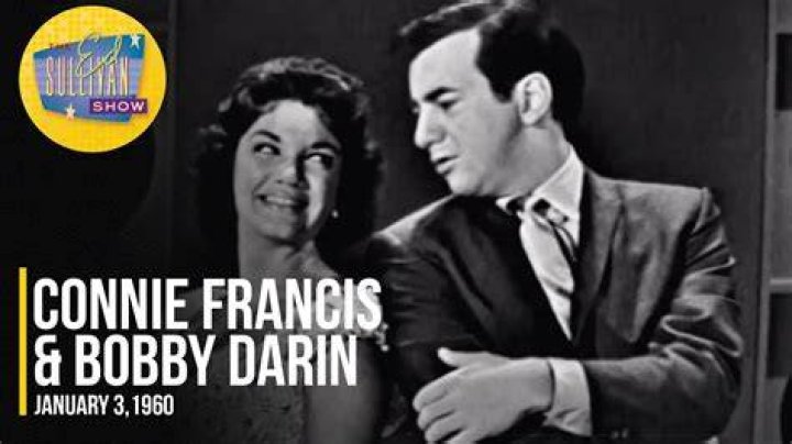 Connie Francis and Bobby Darin performing on "The Ed Sullivan Show" on January 3, 1960 | Source: Getty Images