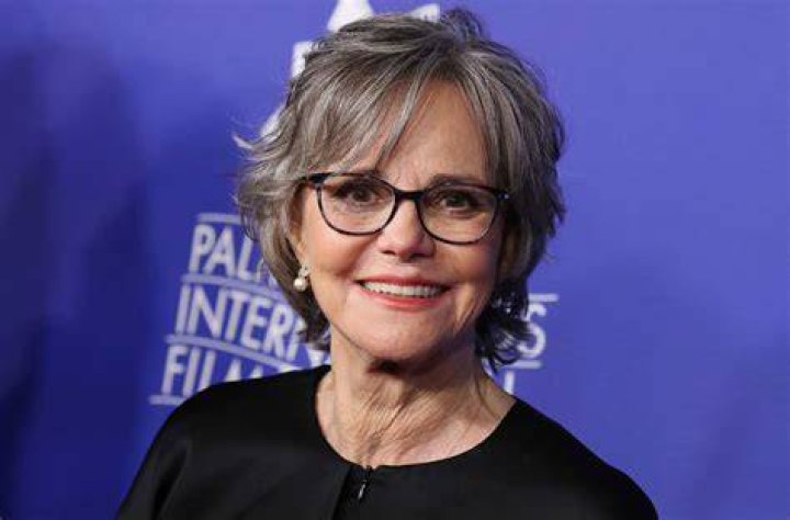 Is Sally Field still alive or dead? 2022