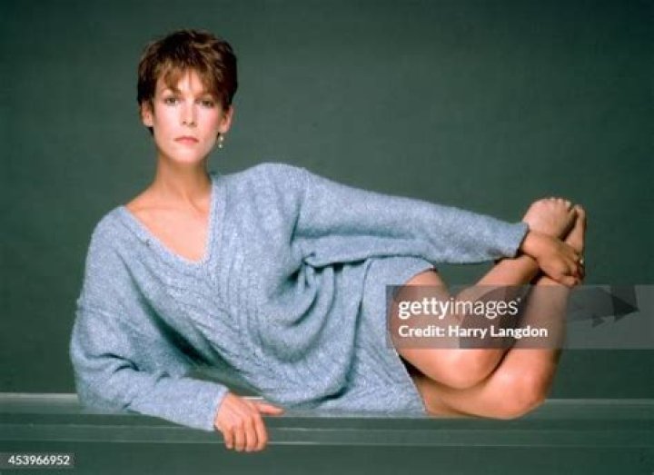 Jamie Lee Curtis poses nude aged 63, social media goes wild! Marca