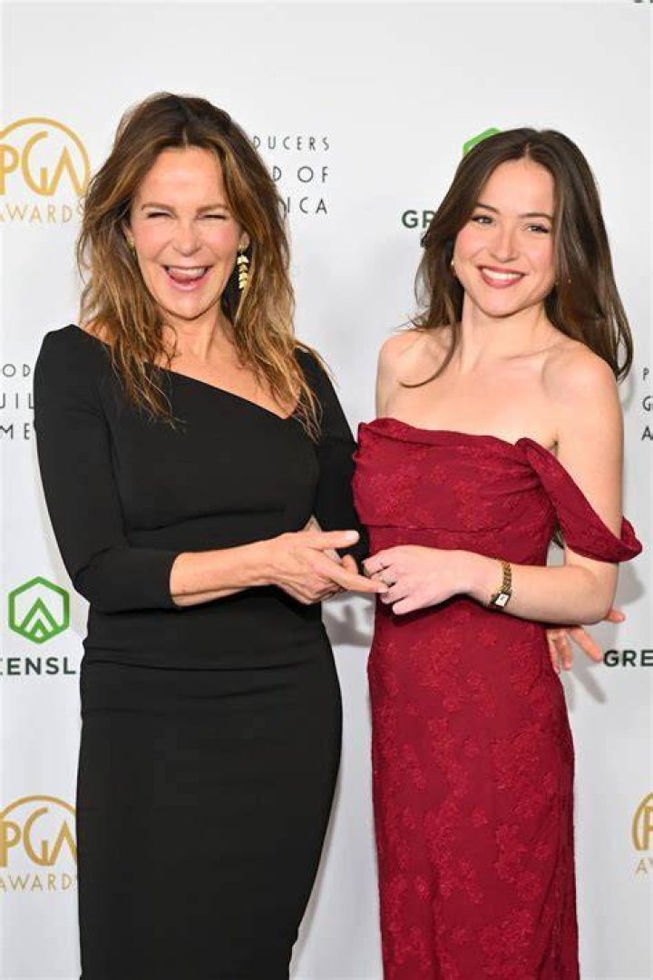 Jennifer Grey and her daughter, Stella, in an Instagram photo dated December 3, 2023 | Source: