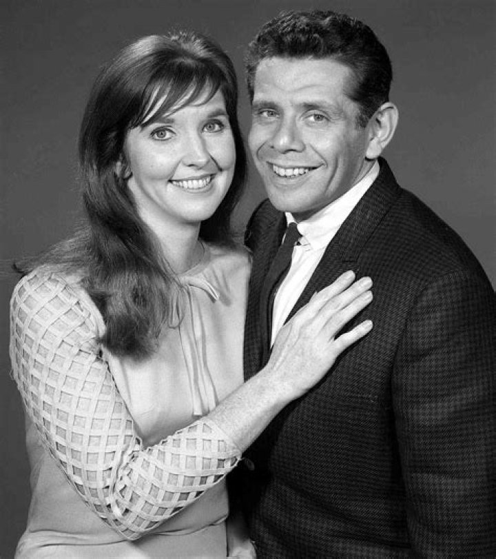 Jerry Stiller and Anne Meara on June 6, 2004 in New York City | Photo: Getty Images 