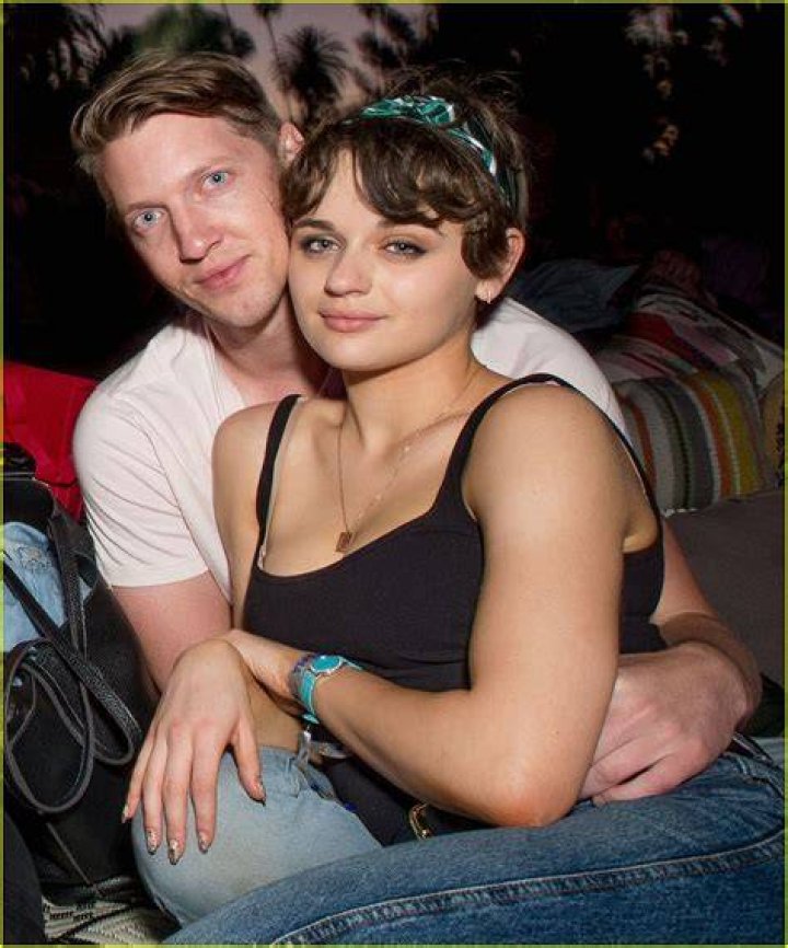 Joey King with her boyfriend Steven Piet out in Los Angeles03 GotCeleb