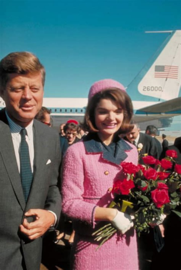 John and Jackie Kennedy in the door of the White House, Washington, D.C., circa 1961 | Source: Getty Images