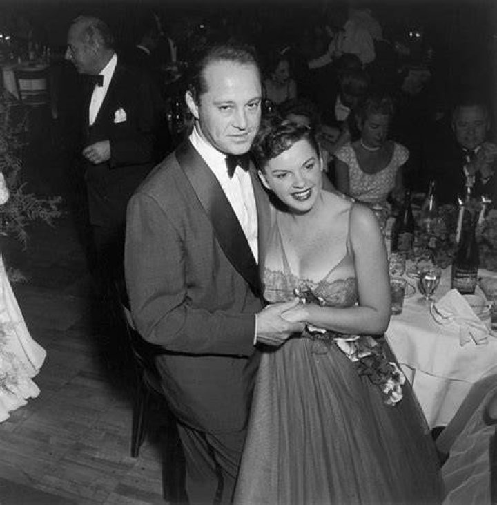 Judy Garland with her husband Sidney Luft at a reception in her honour at Londonderry House. | Source: Getty Images