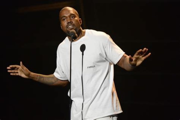 Kanye West speaks onstage during the 2016 MTV Video Music Awards at Madison Square Garden on August 28, 2016 in New York City | Photo: GettyImages