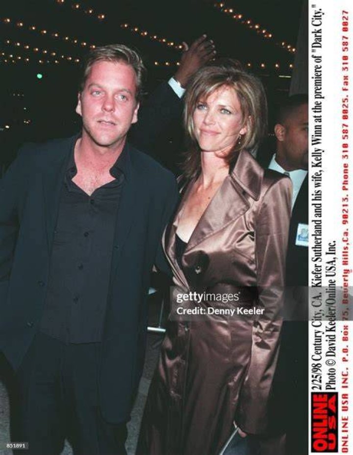 Kiefer Sutherland and wife Kelly Winn at film premiere of The Matrix, March 24, 1999 | Photo: GettyImages