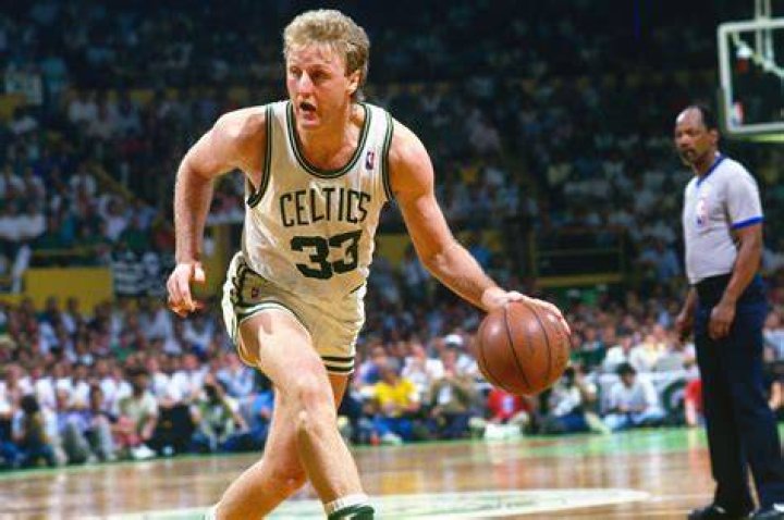Larry Bird at the game between the Boston Celtics and Sacramento Kings on December 27, 1990 at Arco Arena in Sacramento, California | Source: Getty Images