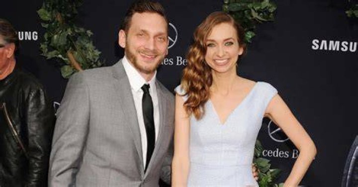 Lauren Lapkus and her brother Julian arrive at the Universal Pictures World Premiere of 'Jurassic World' at Dolby Theatre on June 9, 2015, in Hollywood, California. | Source: Getty Images