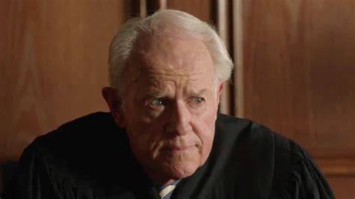 Mike Farrell as Judge Miles Deakin on the set of "NCIS" on March 21, 2019 | Source: Getty Images