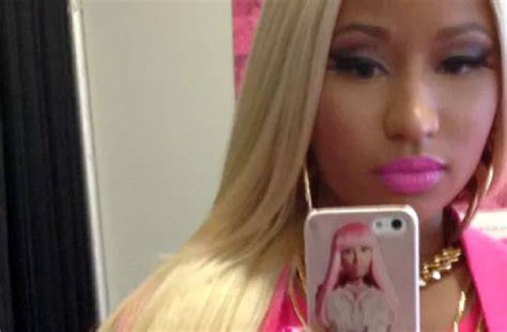 Nicki Minaj Gets Her Boobs Out At Summer Jam