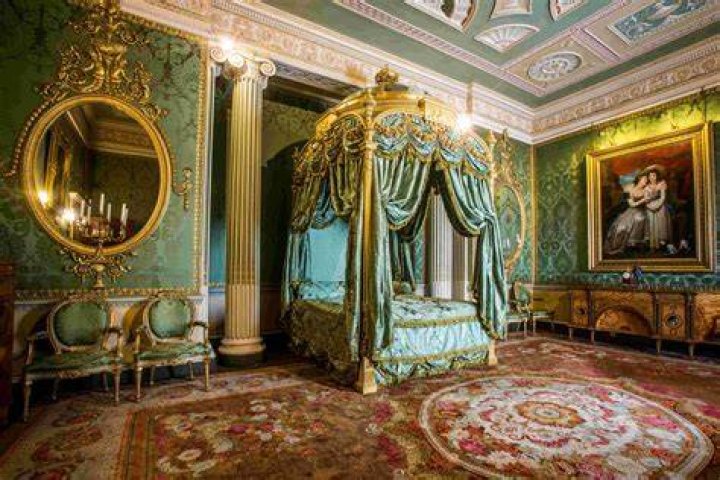 Pictured: A state bedroom at Althorp House which showcases portraits by the likes of Van Dyke. / Source: Getty Images