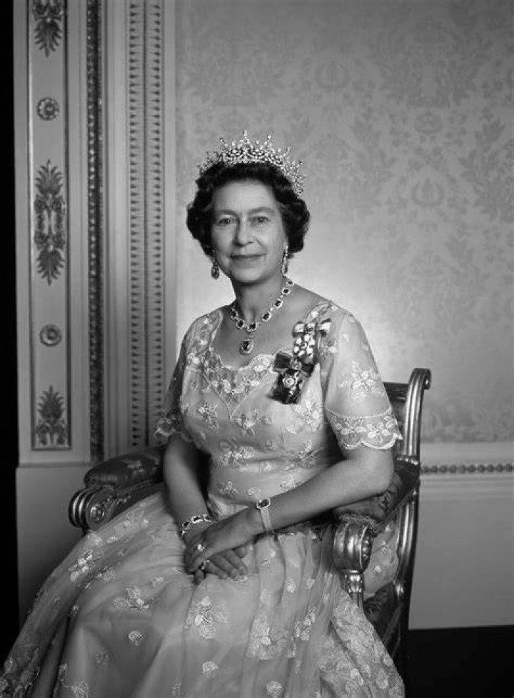  Queen Elizabeth at The Royal Windsor Horse Show at Windsor Great Park, England in May 18, 2002. | Sources: Getty Images