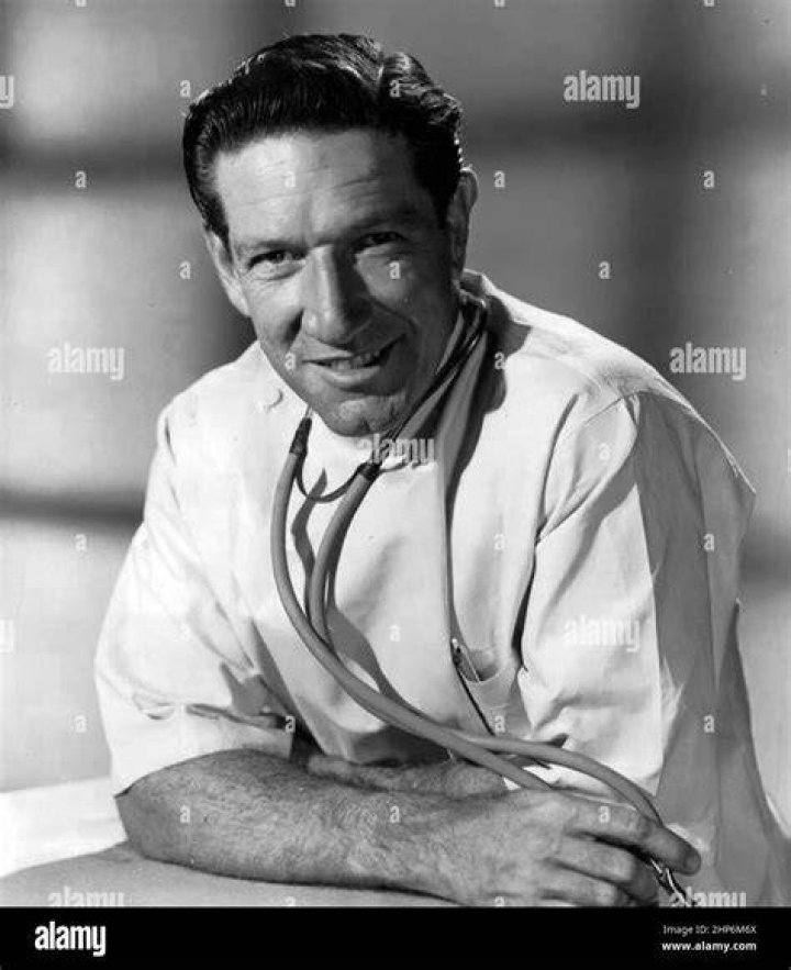Richard Boone as Dr. Konrad Styner from the television program "Medic" in&nbsp;March 1955 | Photo: Wikimedia/eBay
