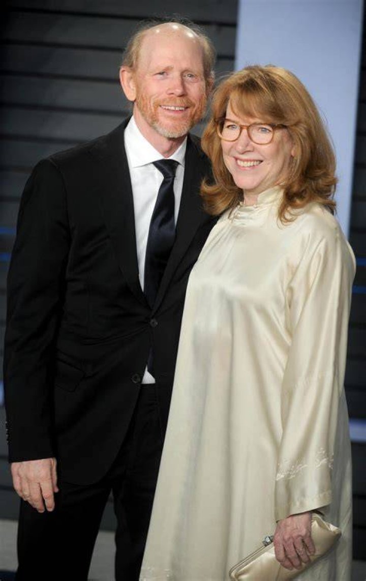 Ron Howard with his wife Cheryl on April 29, 1999, at the 14th Annual American Museum of the Moving Image Tribute in New York City | Photo: Getty Images