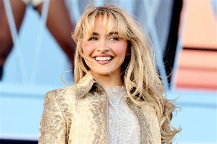 Sabrina Carpenter releases 'Fruitcake' holiday EP Reality TV World