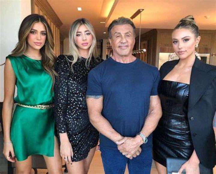 Sylvester Stallone and his daughters on May 1, 2004 in Burbank, California | Source: Getty Images