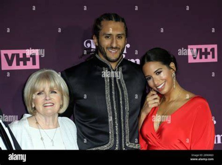Teresa Kaepernick and Colin Kaepernick photographed while speaking onstage during VH1's 3rd Annual "Dear Mama: A Love Letter To Moms" in Los Angeles | Source: Getty Images