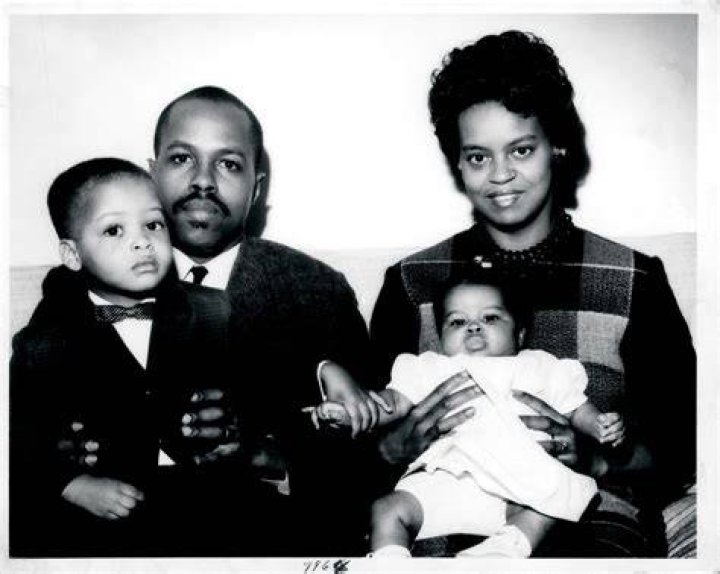 Who is Michael LaVaughn Robinson? Barack Ovomit