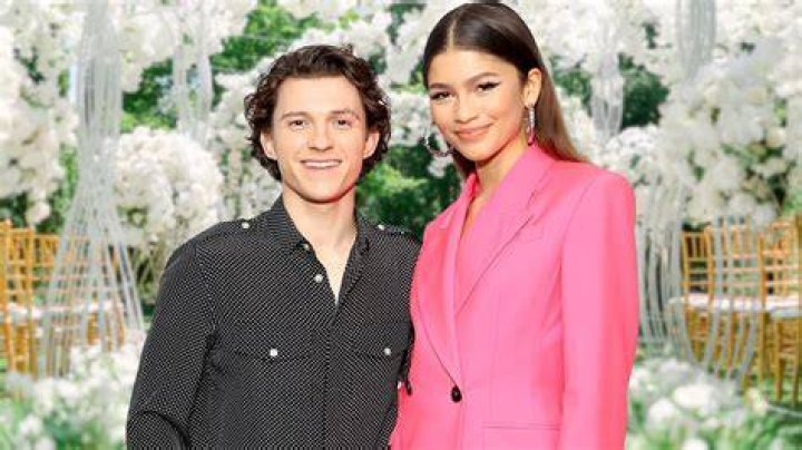 Zendaya and Tom Holland Hold Hands During Boston Shopping Date